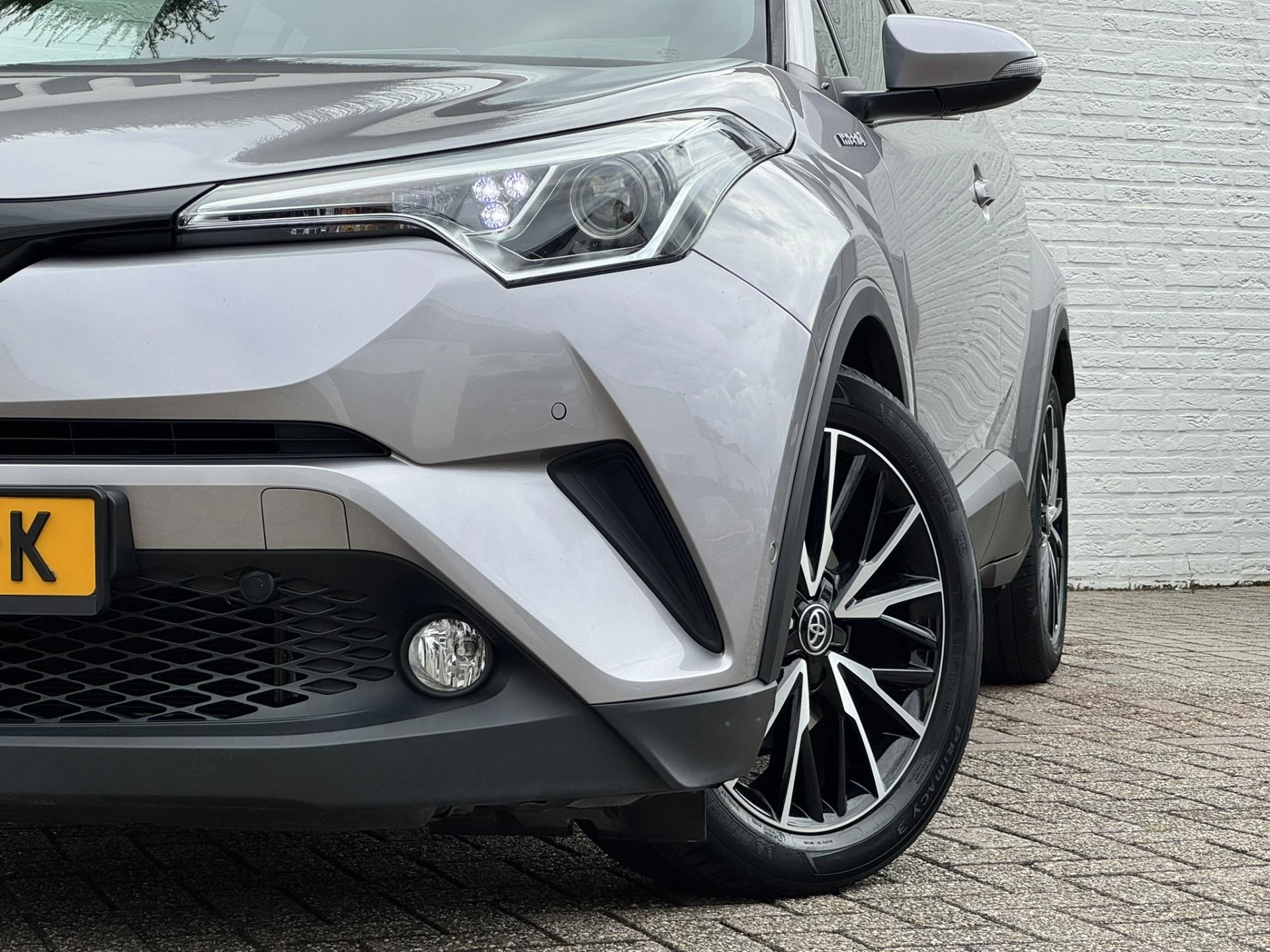 Hoofdafbeelding Toyota C-HR
