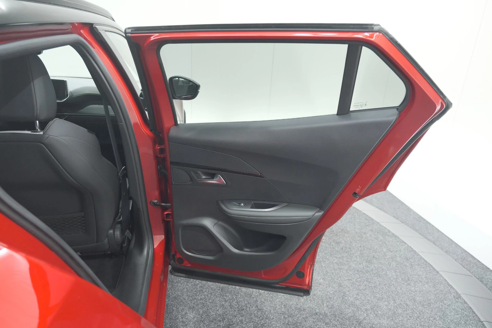 Hoofdafbeelding Peugeot e-2008