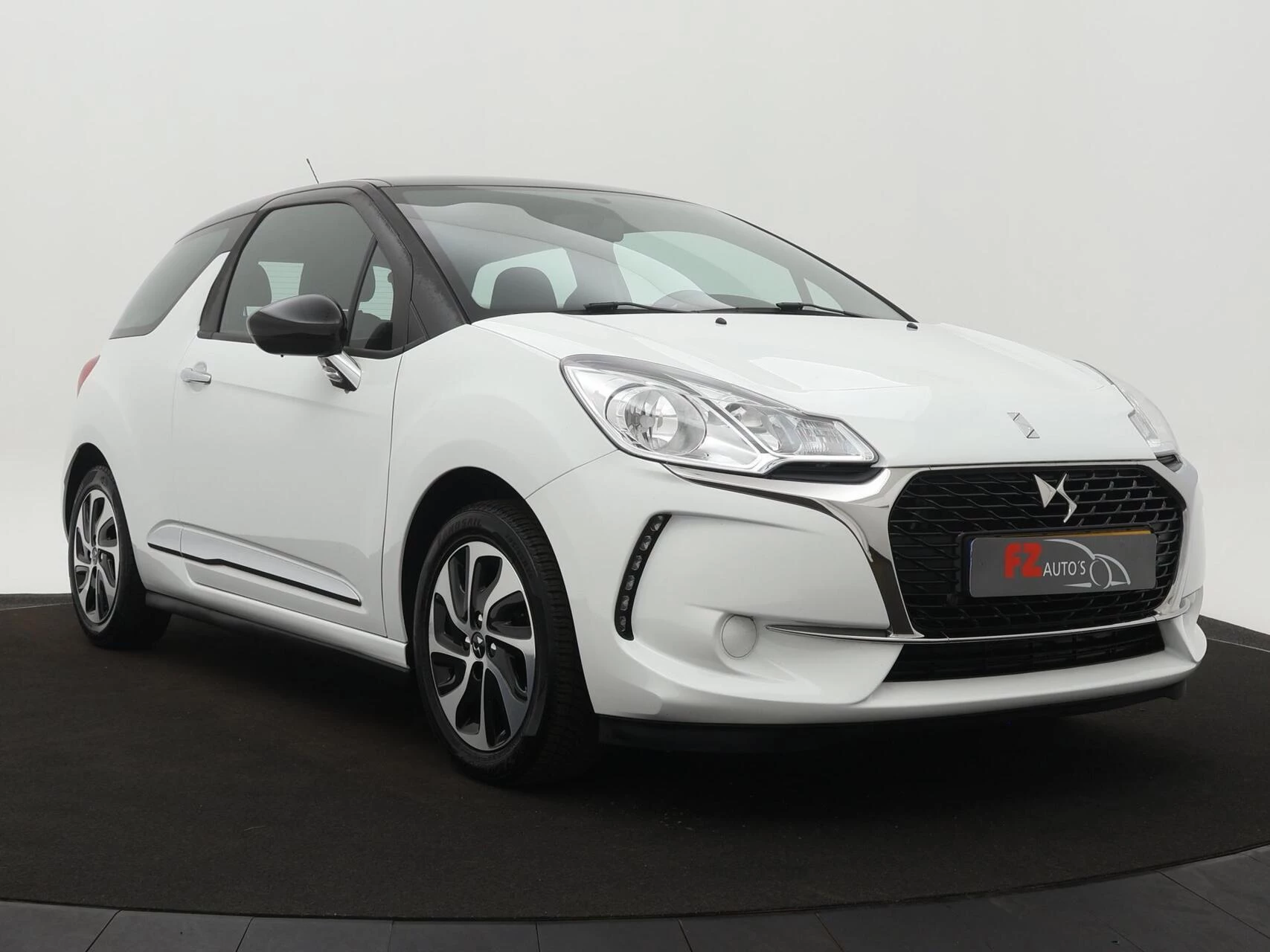 Hoofdafbeelding DS DS 3