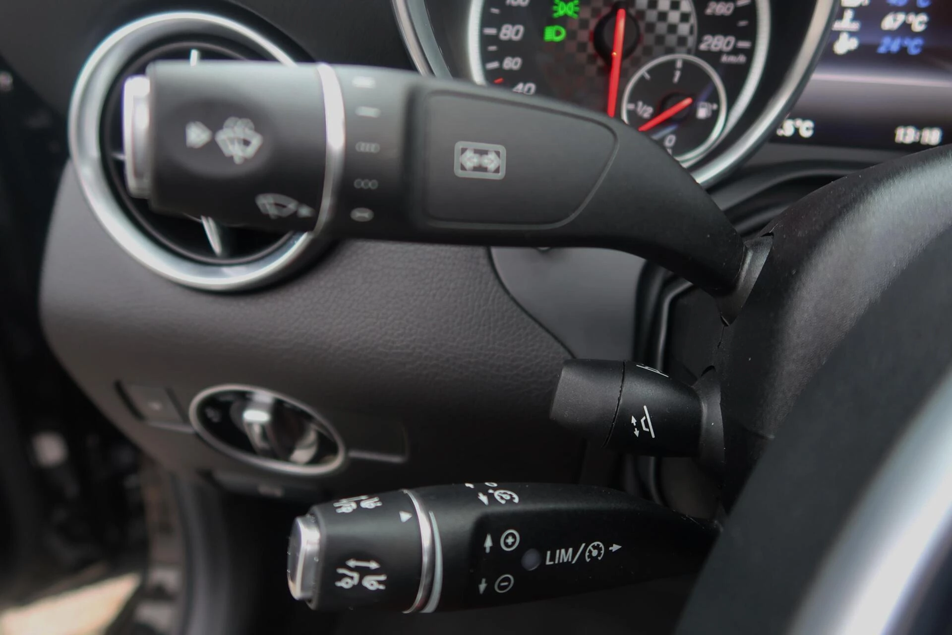 Hoofdafbeelding Mercedes-Benz SLC