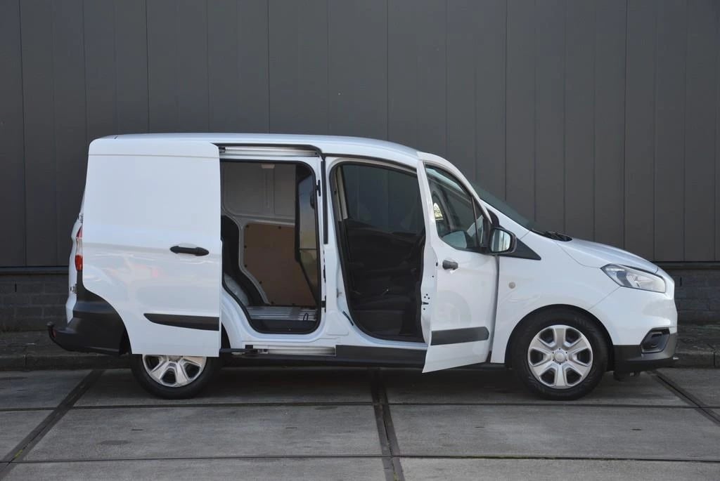 Hoofdafbeelding Ford Transit Courier