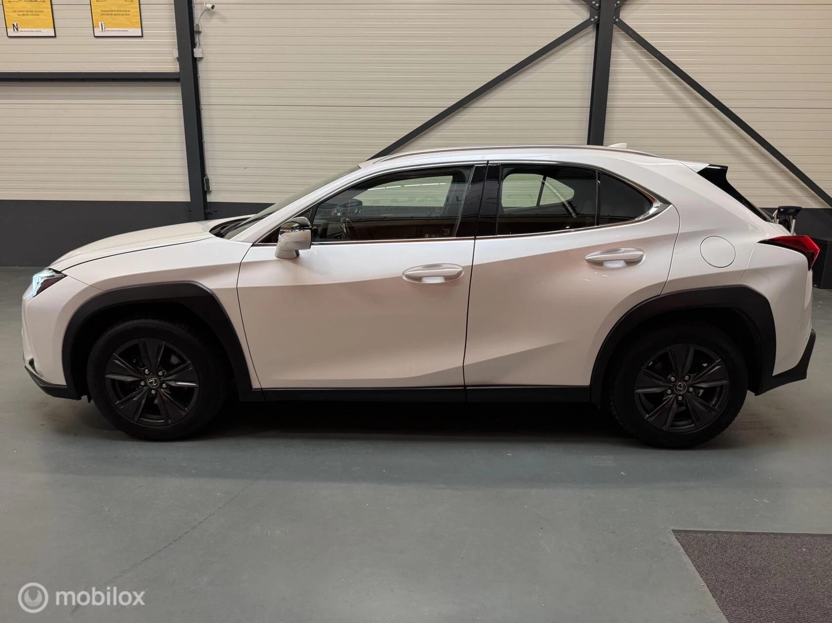 Hoofdafbeelding Lexus UX