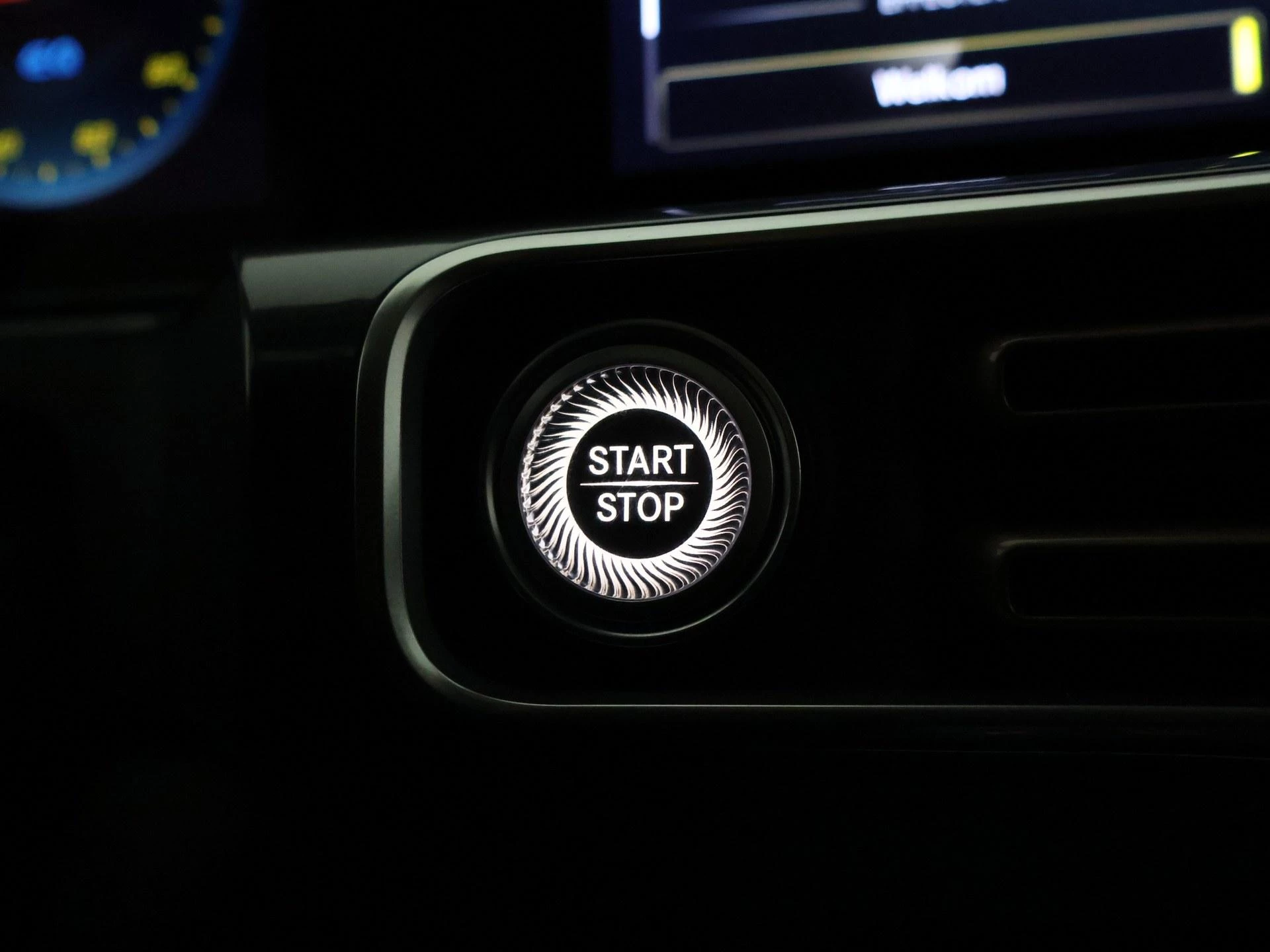 Hoofdafbeelding Mercedes-Benz EQC