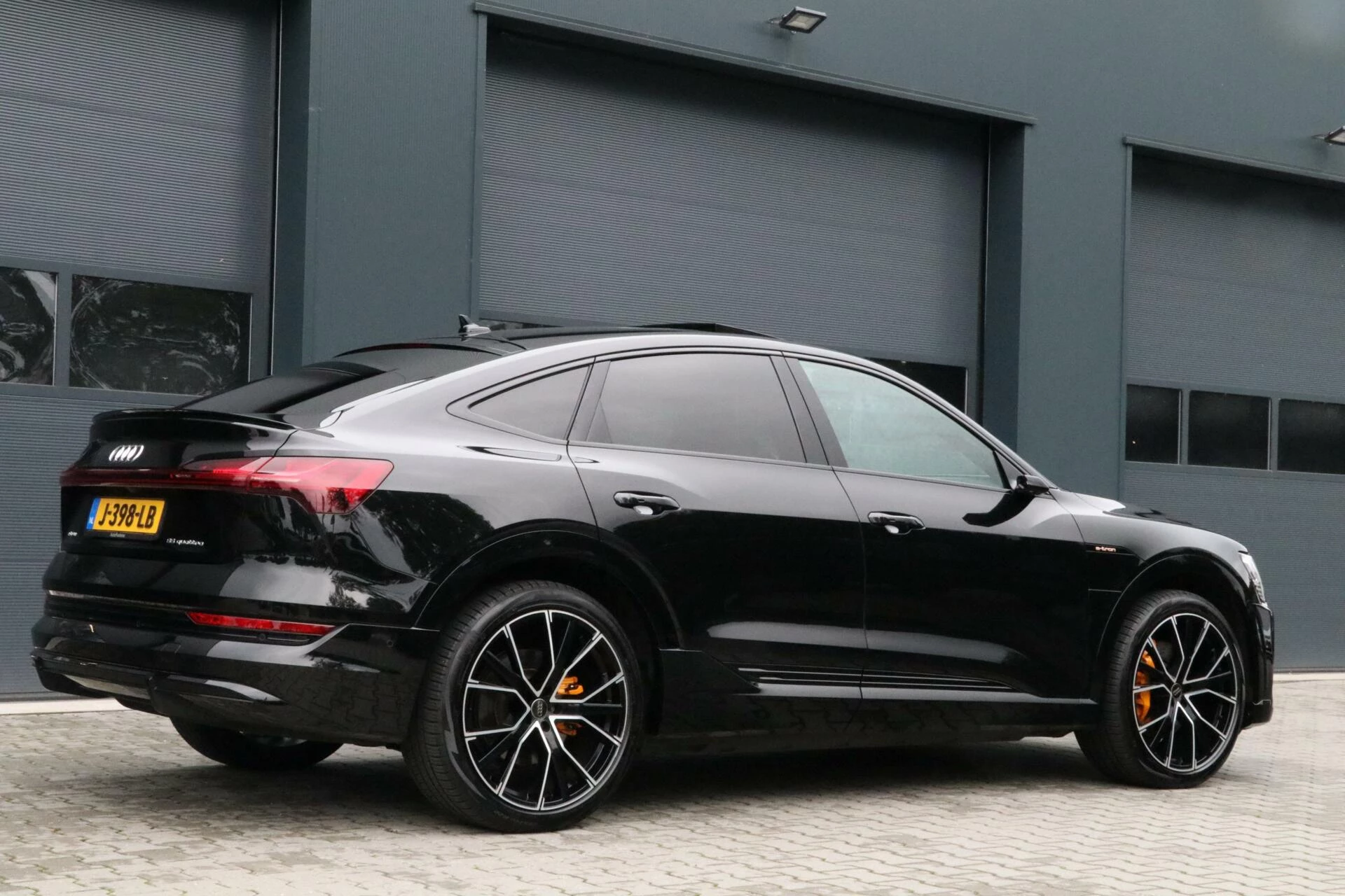 Hoofdafbeelding Audi e-tron