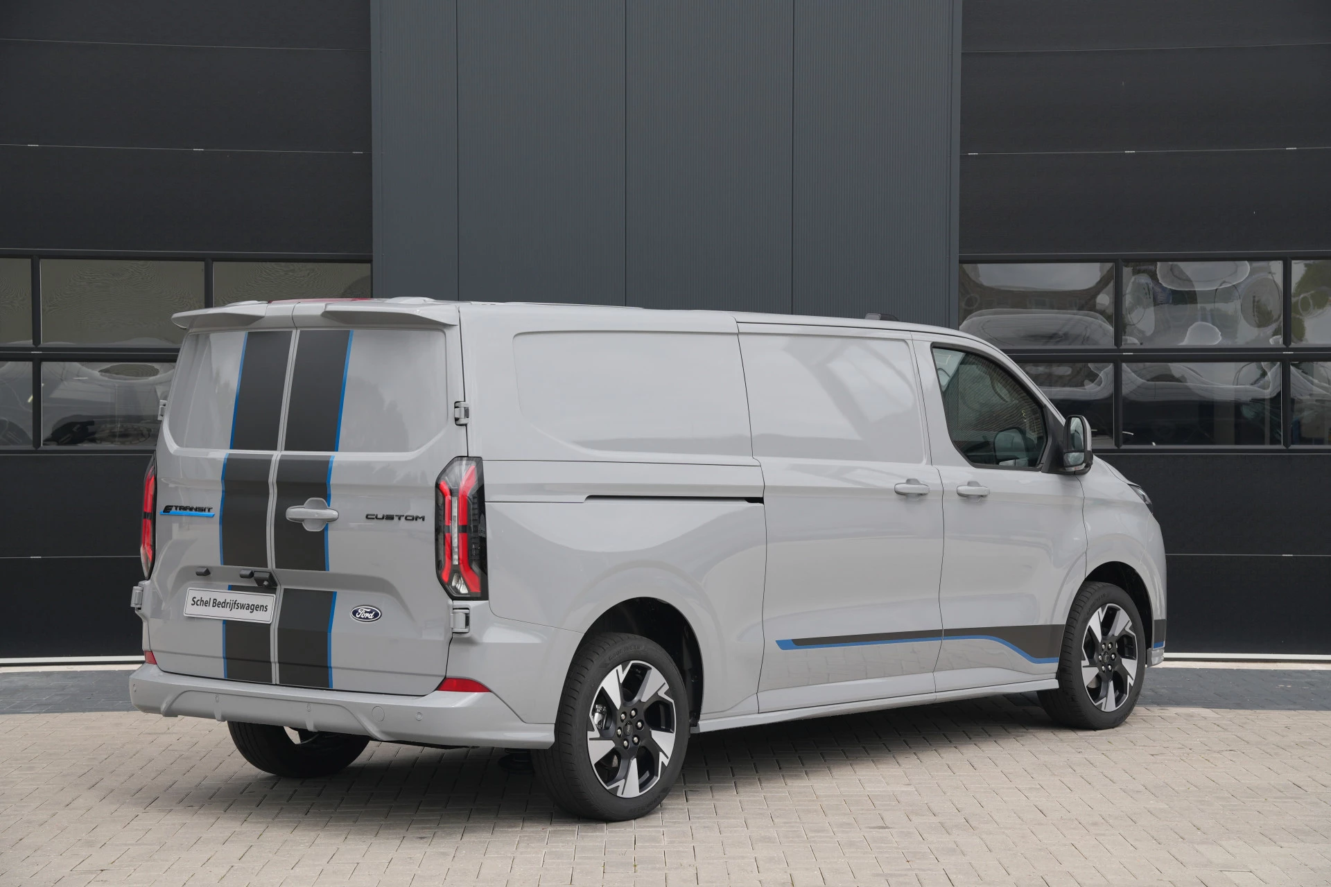 Hoofdafbeelding Ford E-Transit Custom