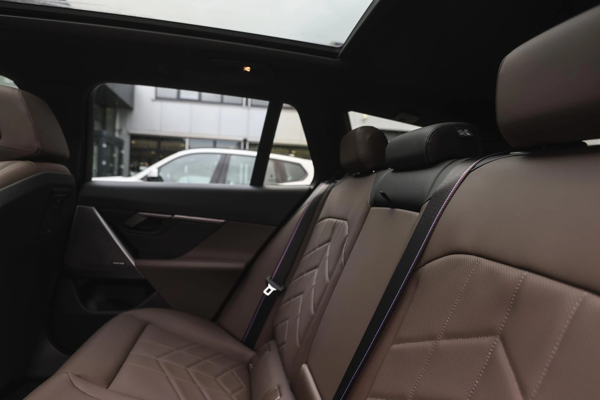 Hoofdafbeelding BMW i5
