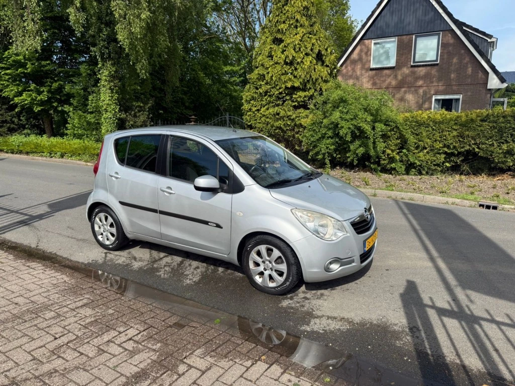 Hoofdafbeelding Opel Agila