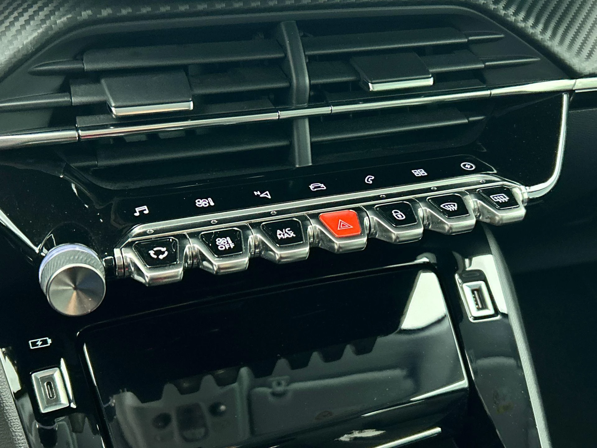 Hoofdafbeelding Peugeot e-208