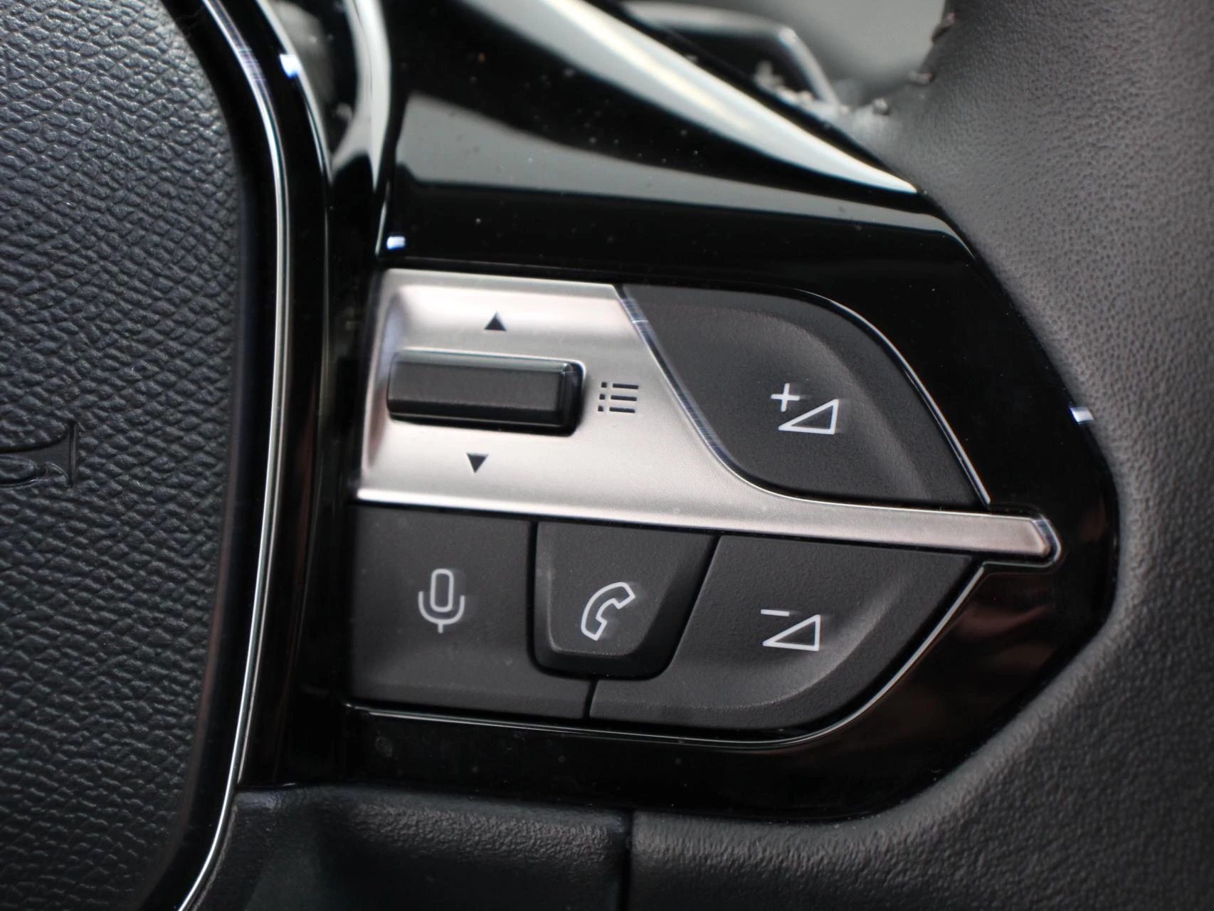 Hoofdafbeelding Peugeot 408