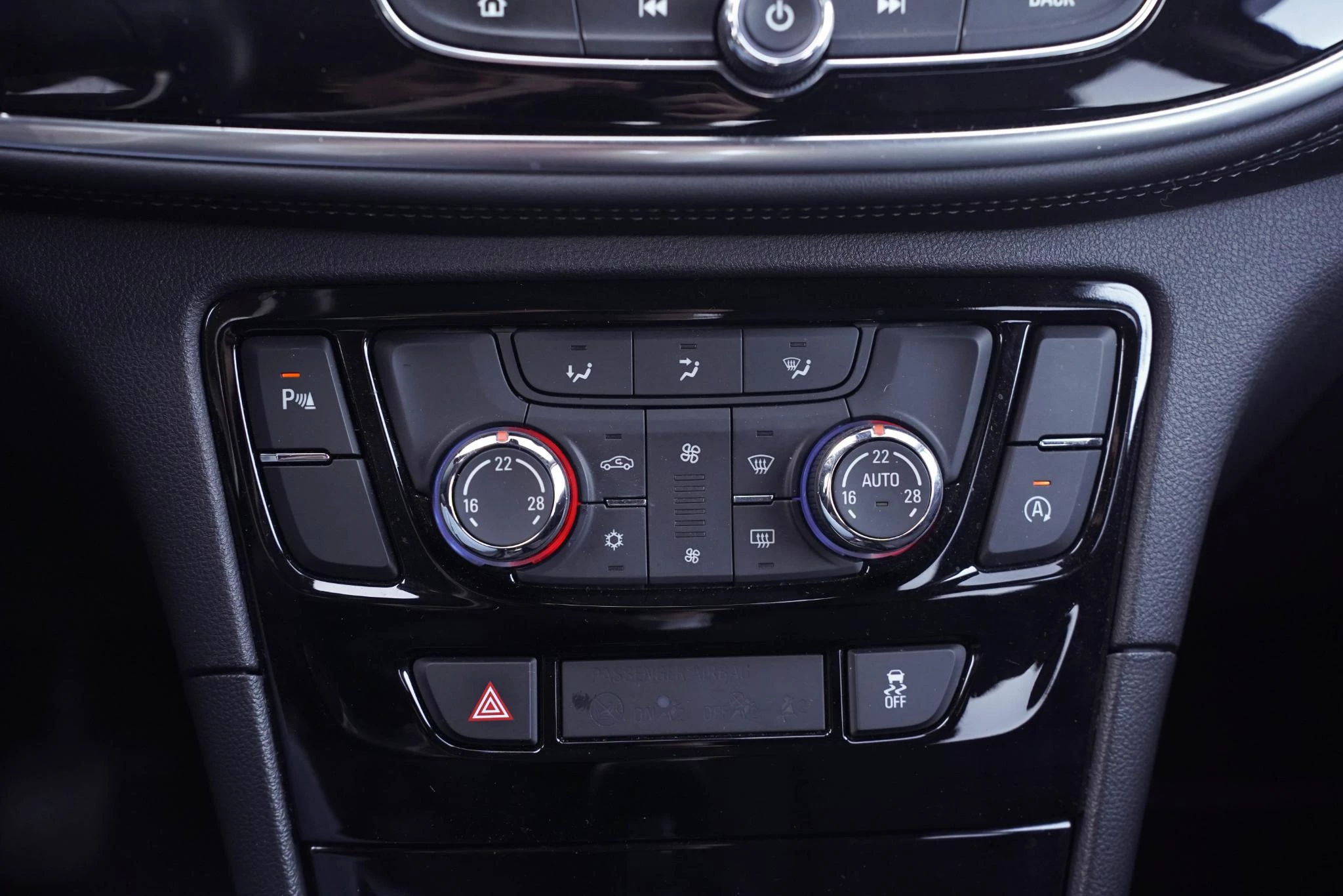 Hoofdafbeelding Opel Mokka X