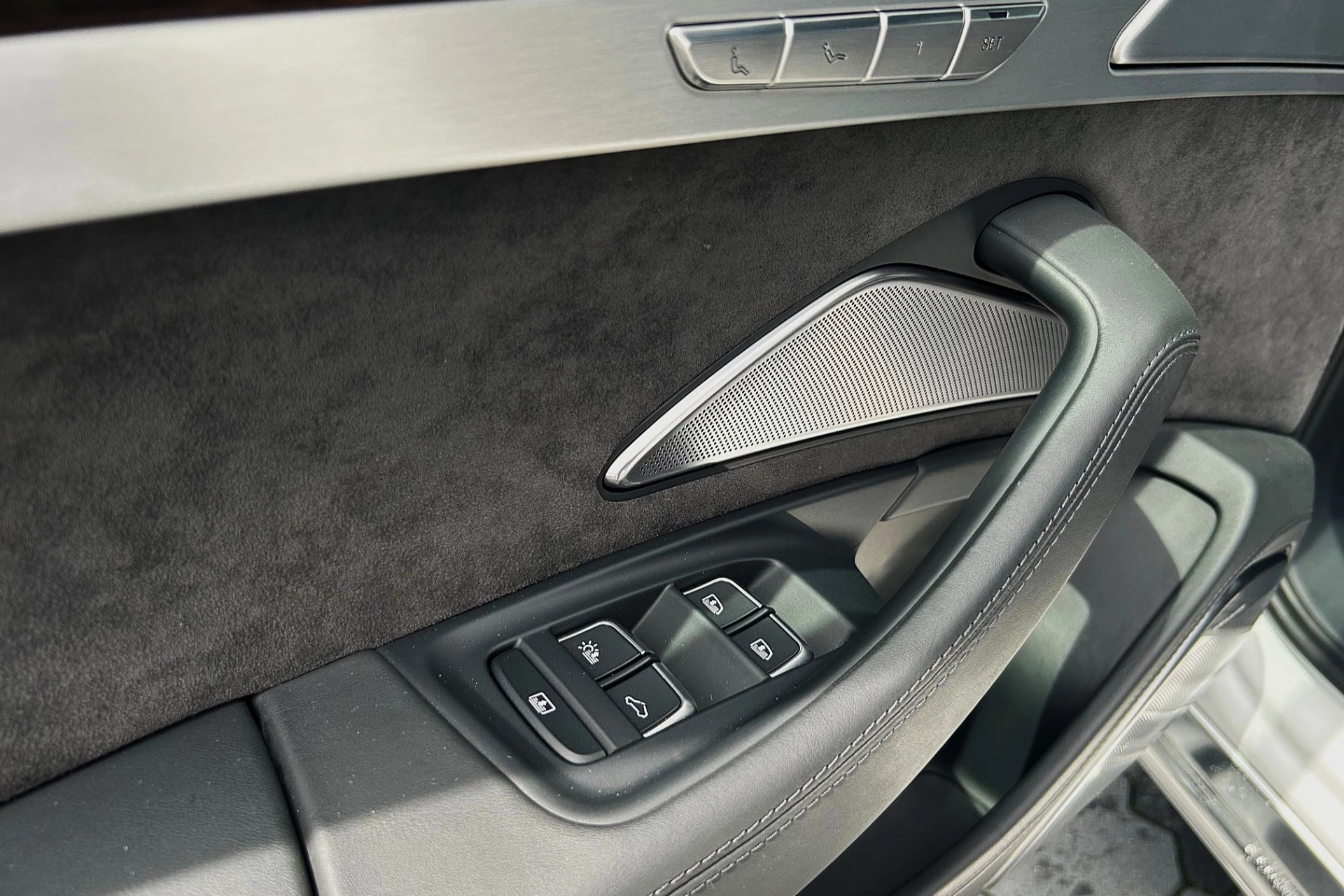 Hoofdafbeelding Audi A8