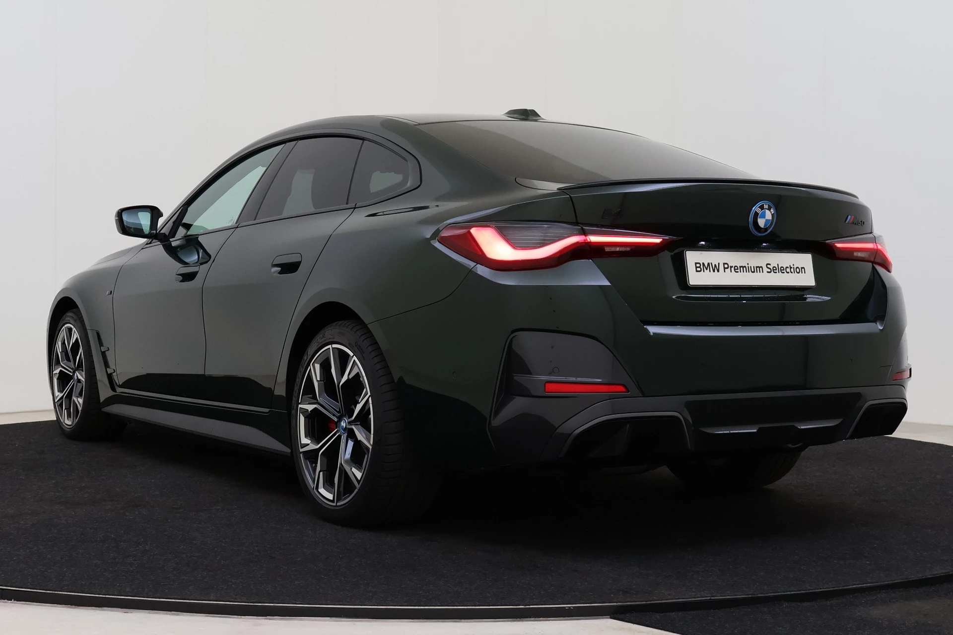 Hoofdafbeelding BMW i4