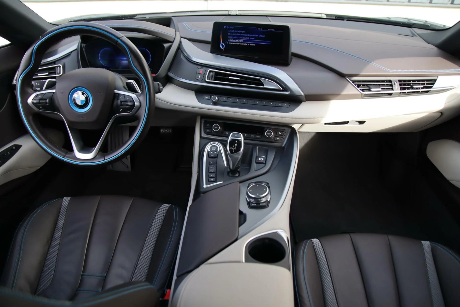 Hoofdafbeelding BMW i8