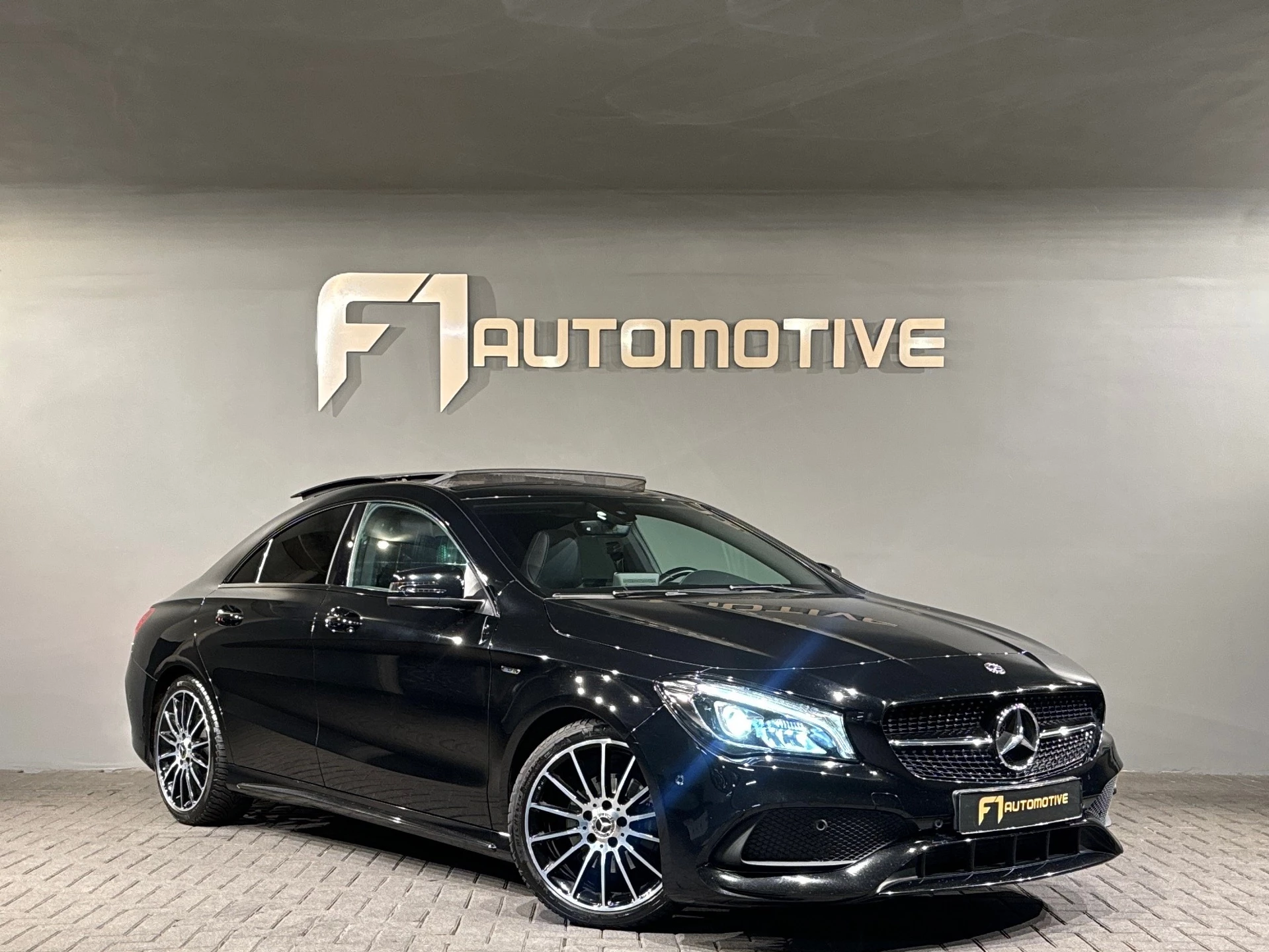 Hoofdafbeelding Mercedes-Benz CLA