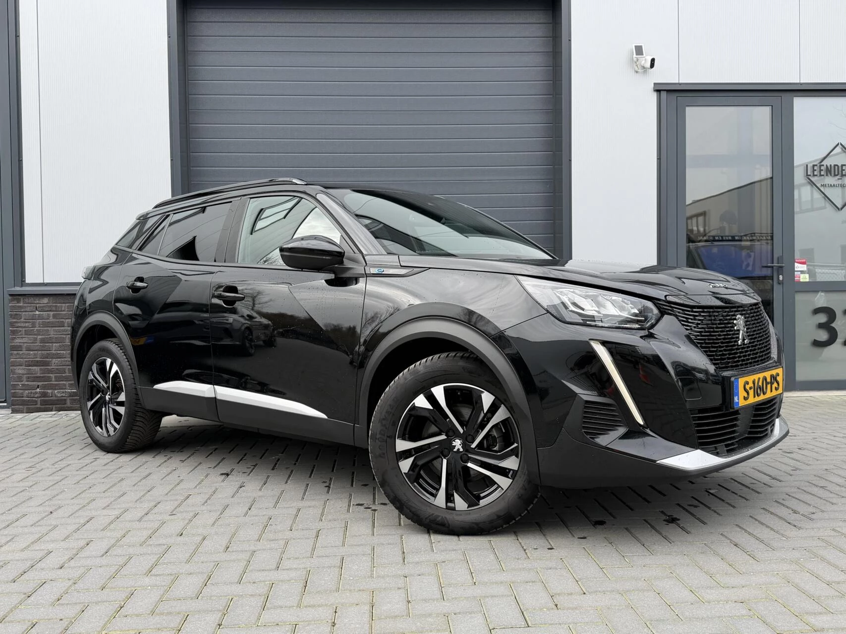 Hoofdafbeelding Peugeot e-2008