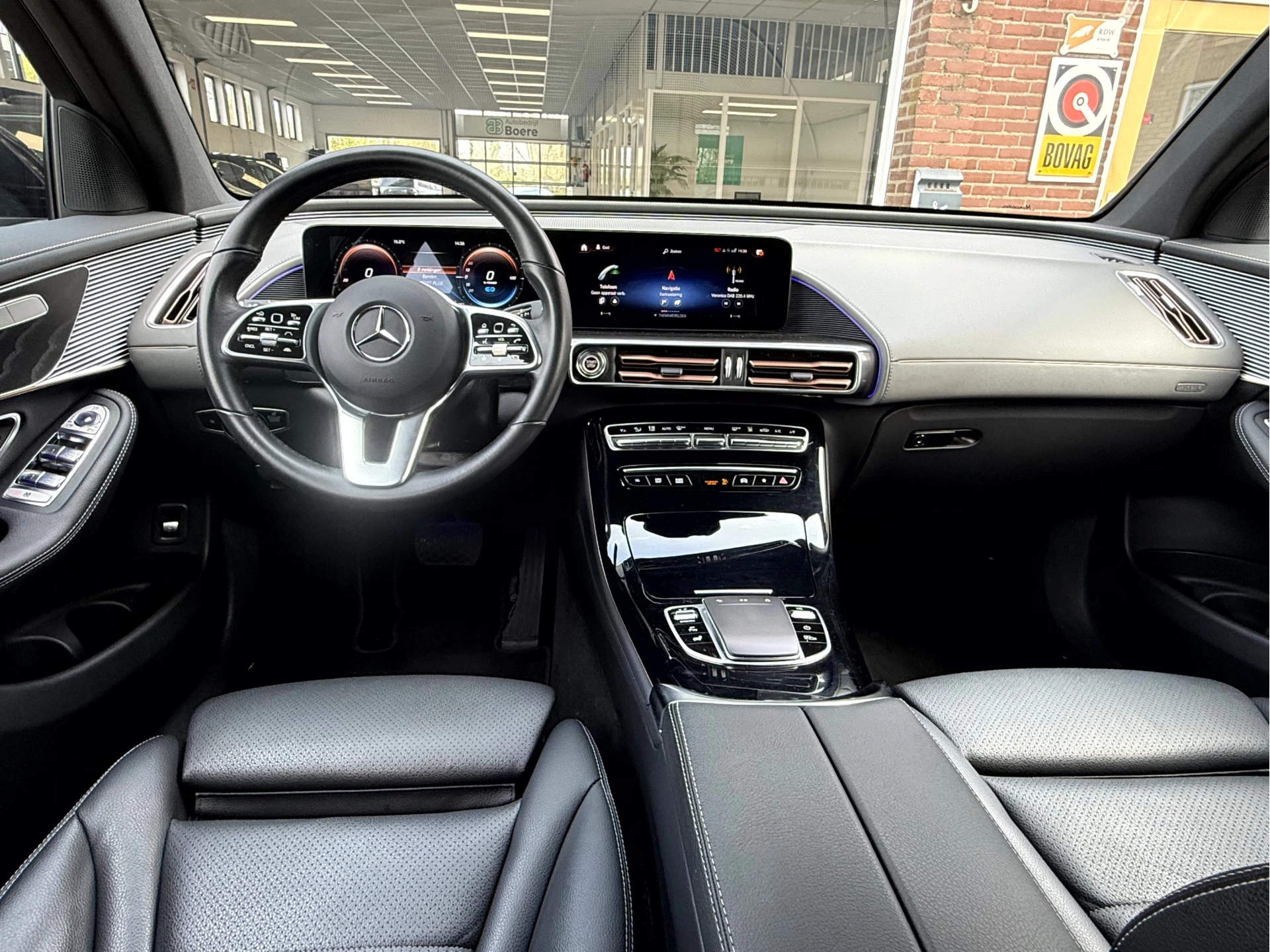 Hoofdafbeelding Mercedes-Benz EQC