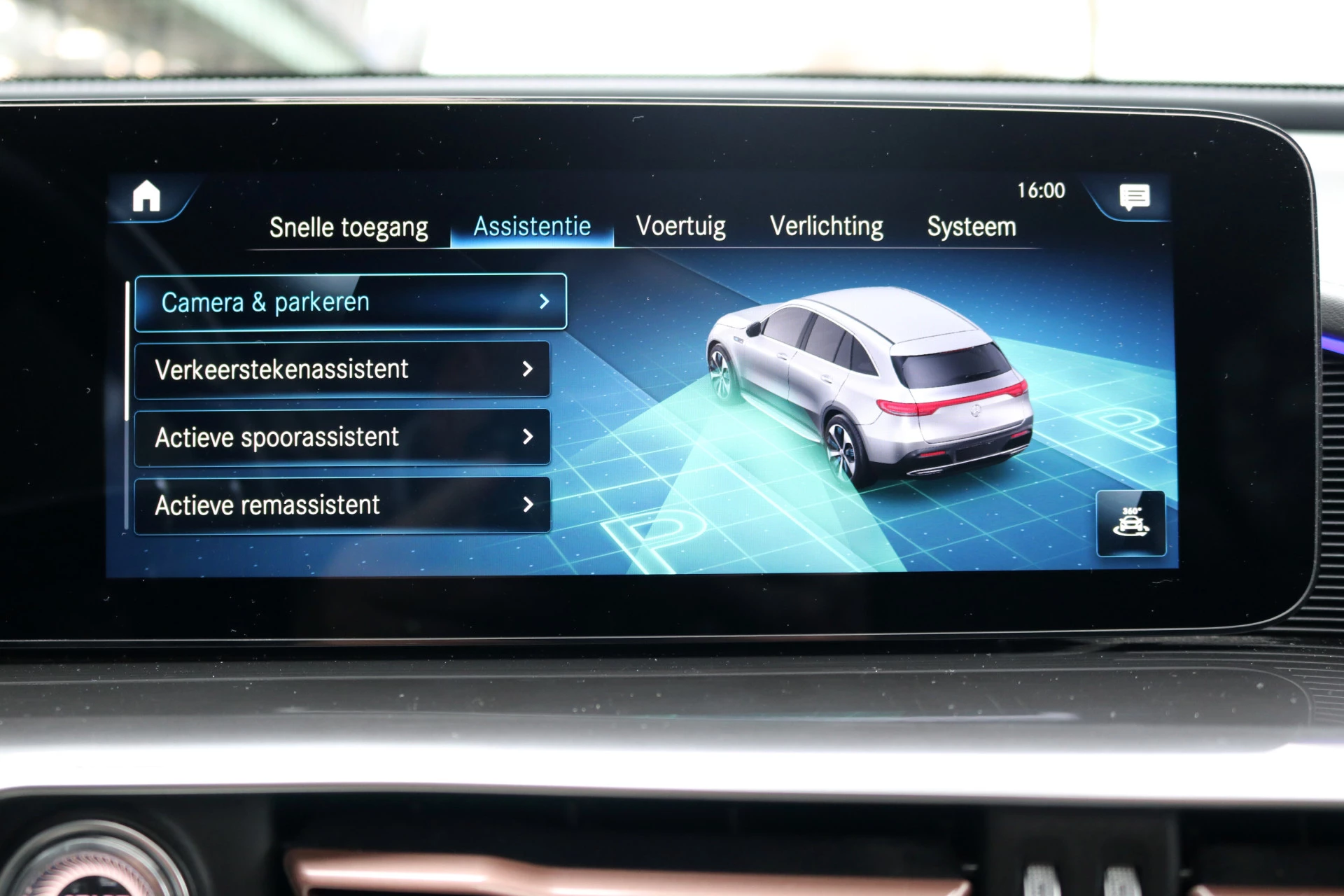 Hoofdafbeelding Mercedes-Benz EQC