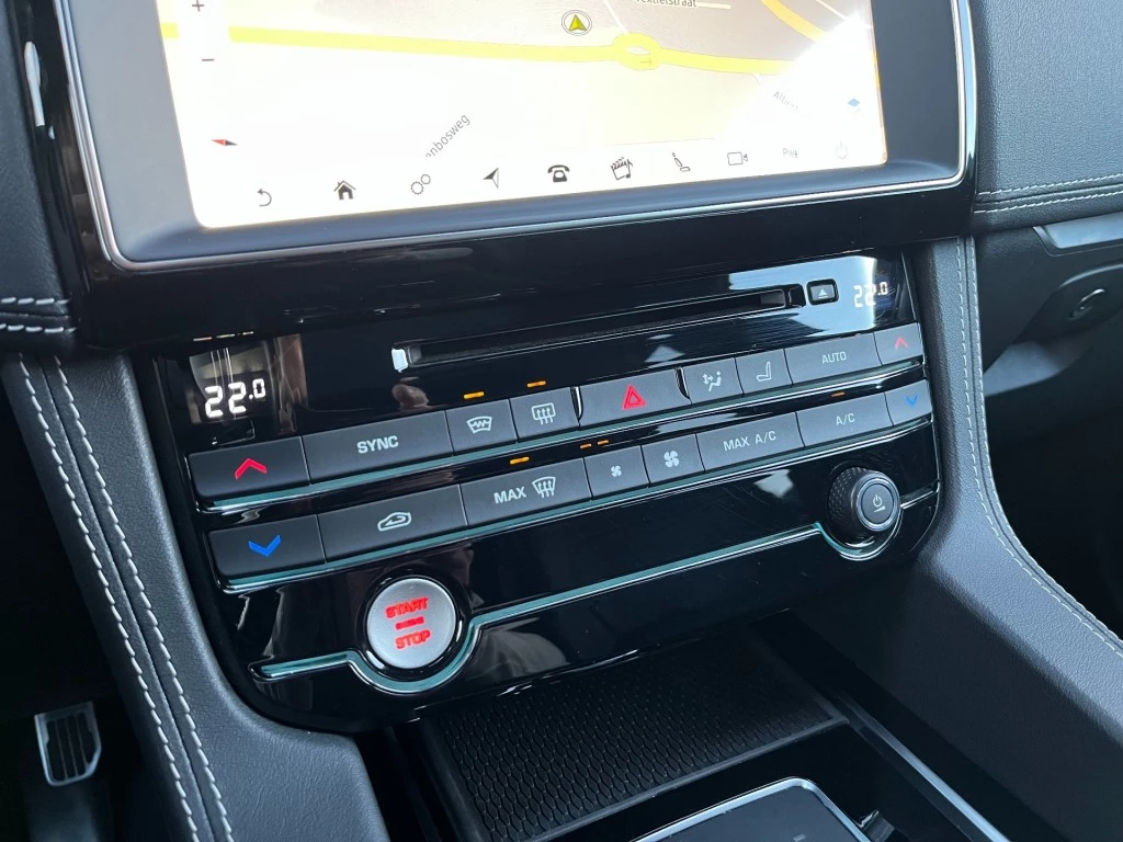 Hoofdafbeelding Jaguar F-PACE