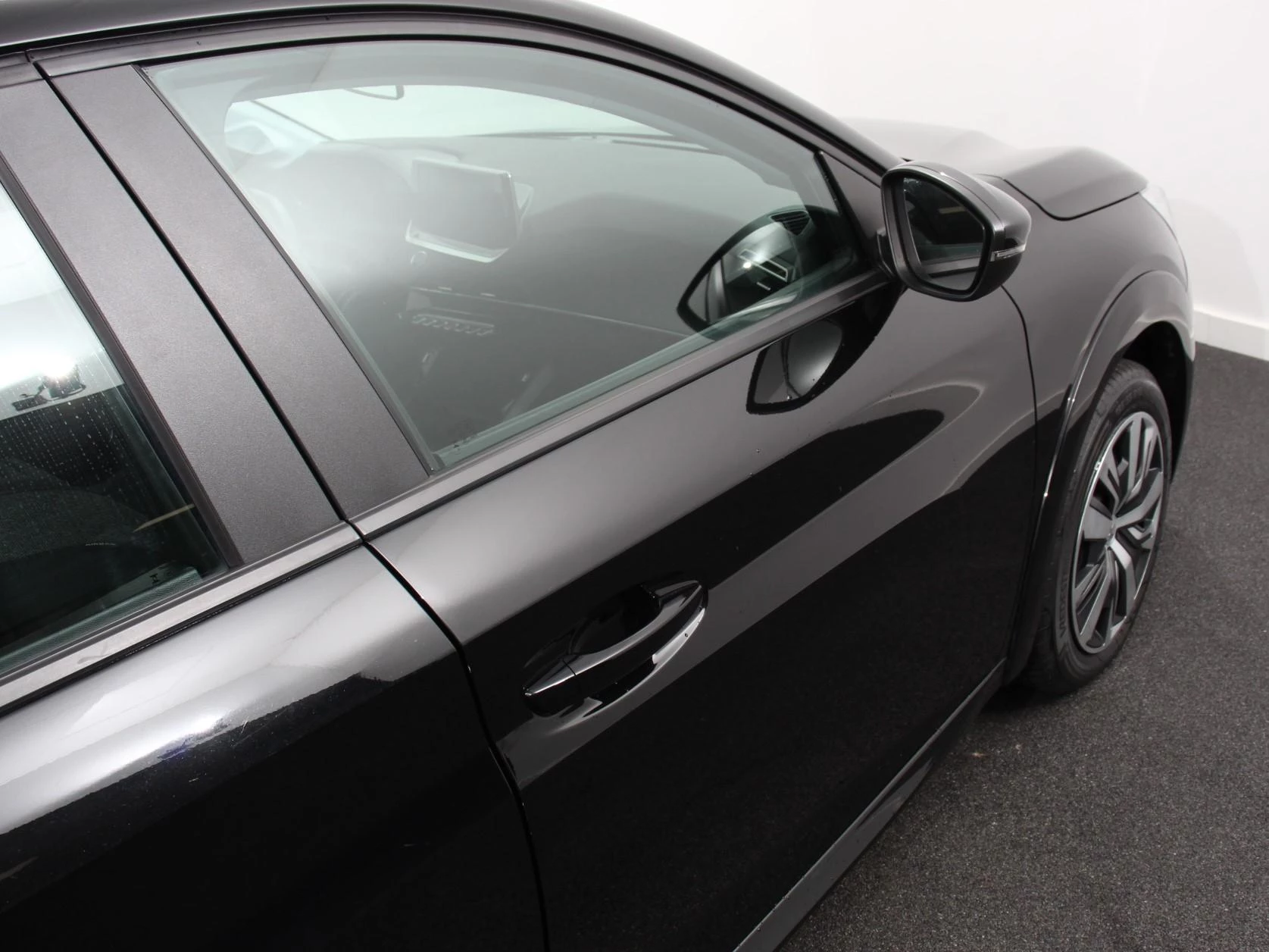 Hoofdafbeelding Peugeot e-208