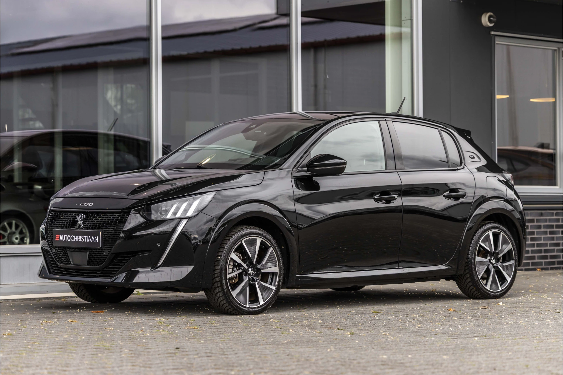 Hoofdafbeelding Peugeot e-208