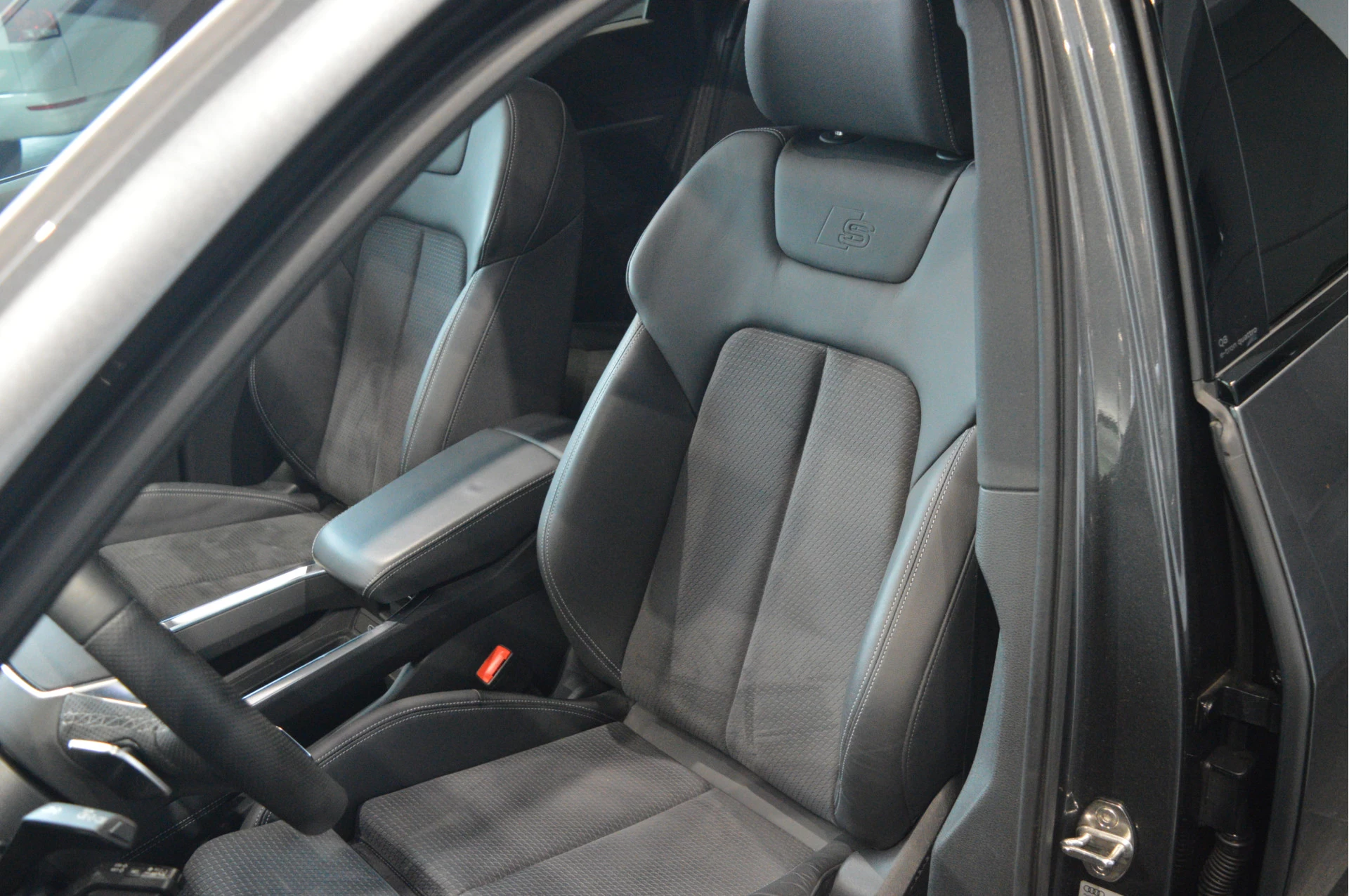Hoofdafbeelding Audi Q8 e-tron