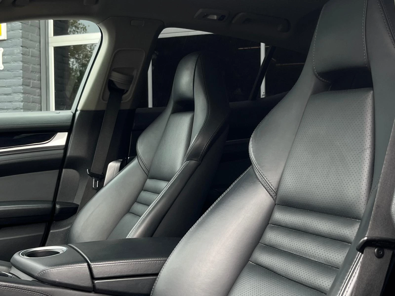 Hoofdafbeelding Porsche Panamera