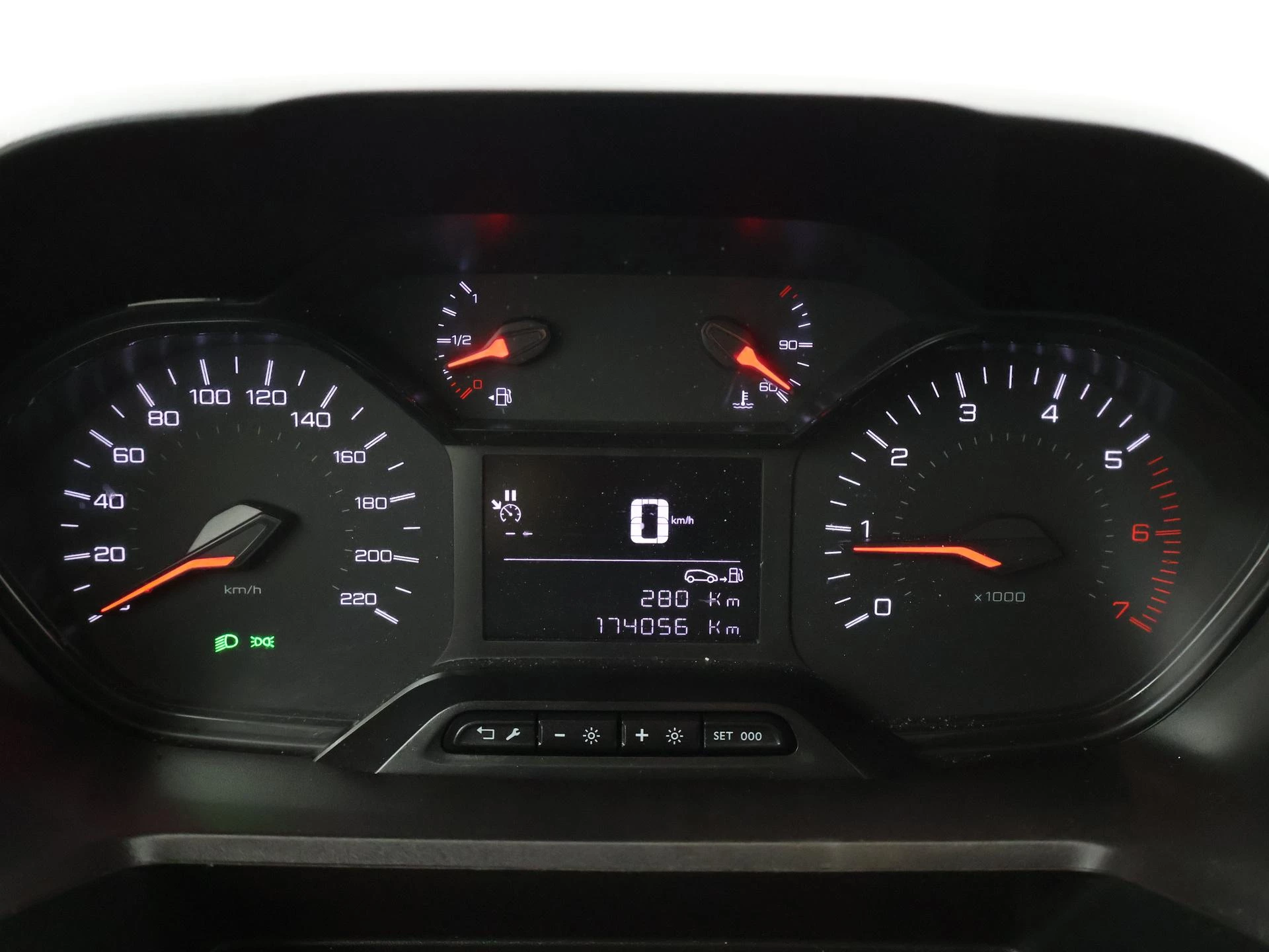 Hoofdafbeelding Peugeot Partner