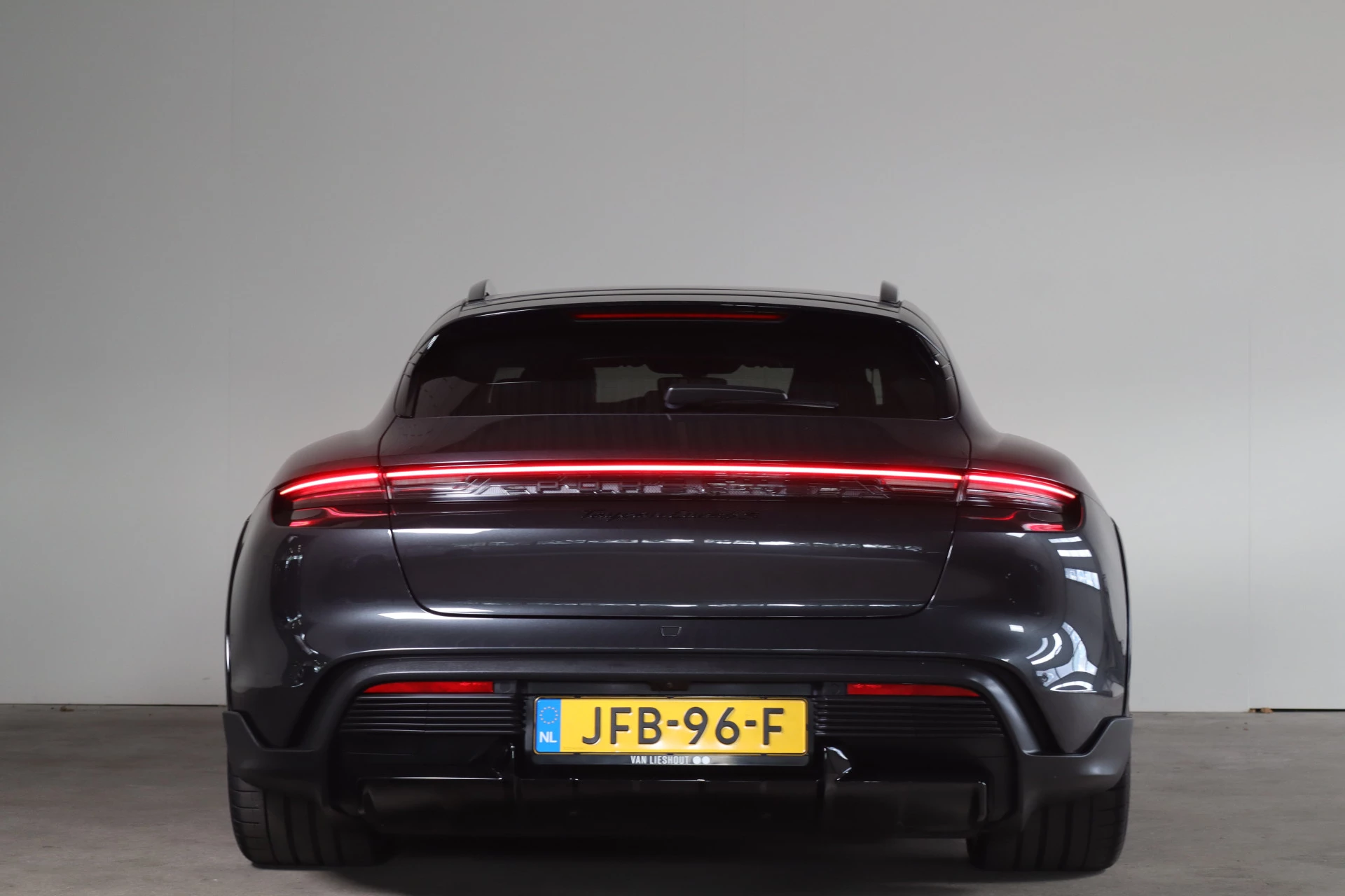 Hoofdafbeelding Porsche Taycan