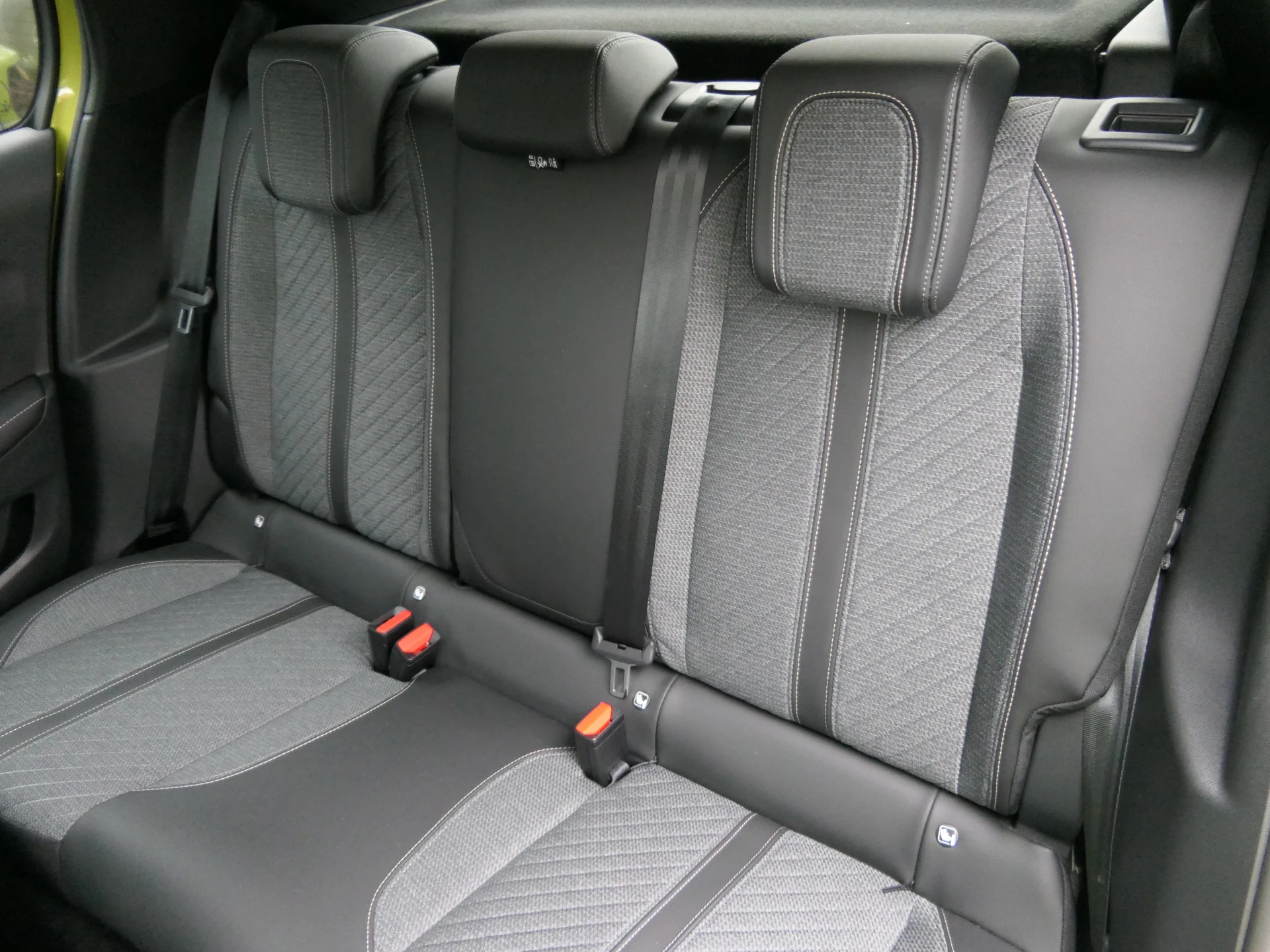 Hoofdafbeelding Peugeot e-208