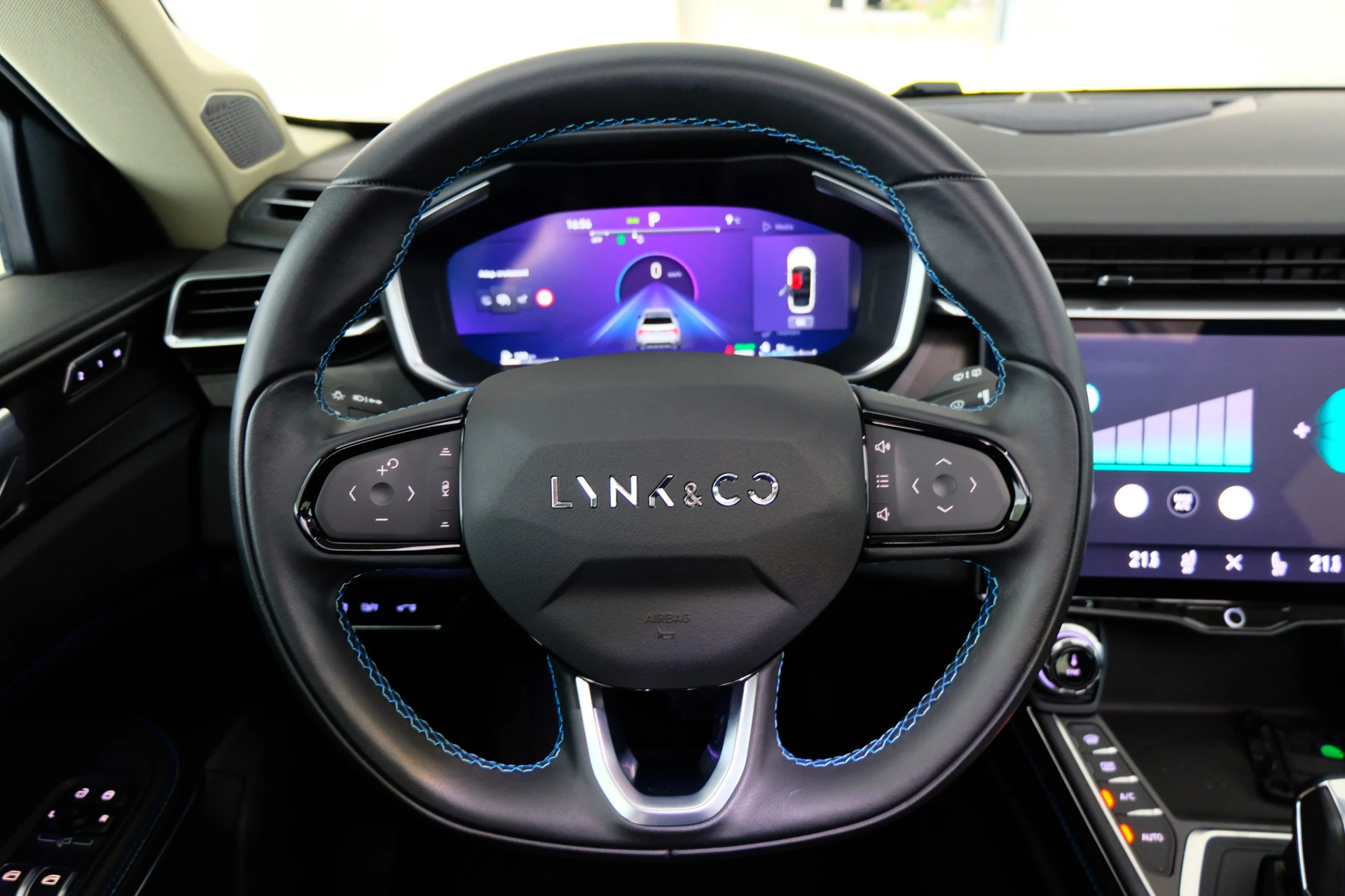 Hoofdafbeelding Lynk & Co 01