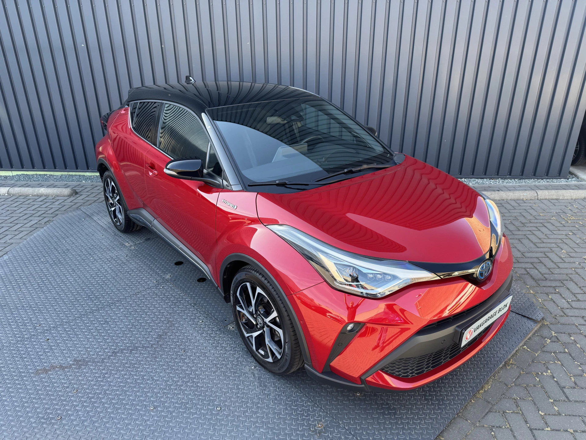 Hoofdafbeelding Toyota C-HR