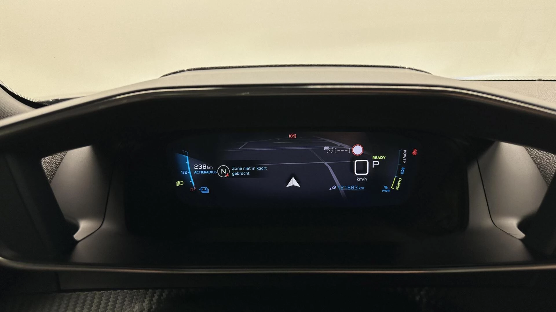 Hoofdafbeelding Peugeot e-2008