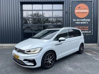 Volkswagen Touran 1.4 TSI Highline R-Line AUT. PANORAMADAK|MASSAGE|CARPLAY|ACC-CRUISE CONTROL|ALCANTARA|LED|ELEKTRISCHE KOFFERKLEP|STOELVERWARMING|VOORRUIT VERWARMING