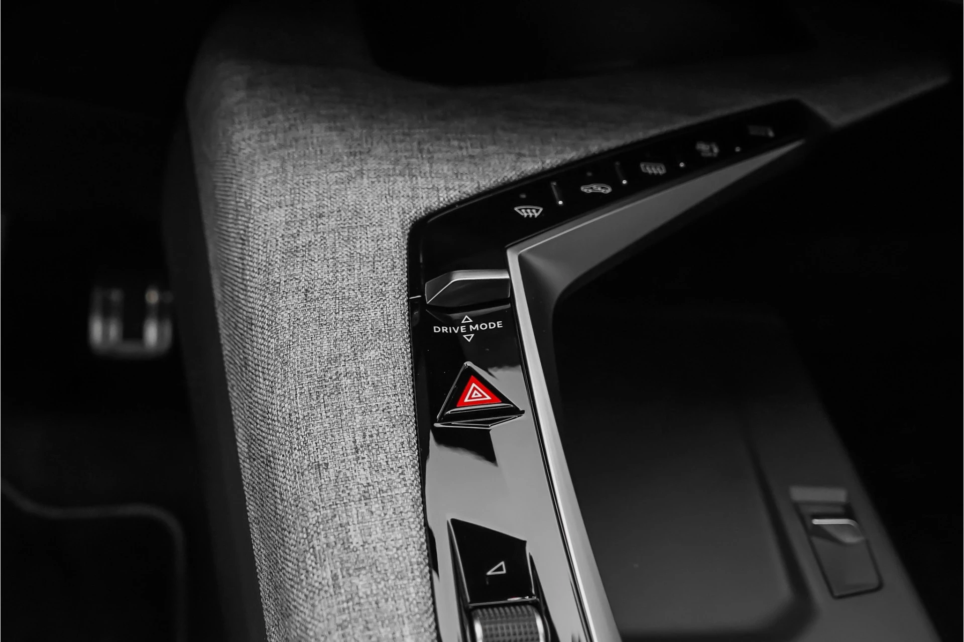 Hoofdafbeelding Peugeot e-3008