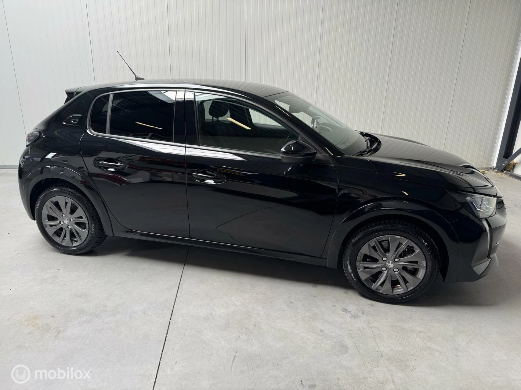 Hoofdafbeelding Peugeot e-208