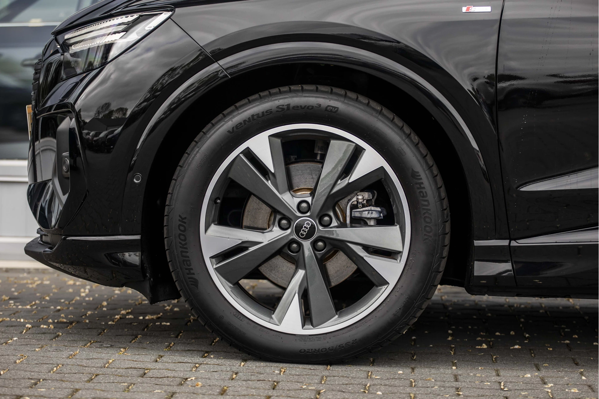 Hoofdafbeelding Audi Q4 e-tron