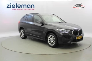 BMW X1 sDrive18i Executive Edition Automaat - Navi, Clima