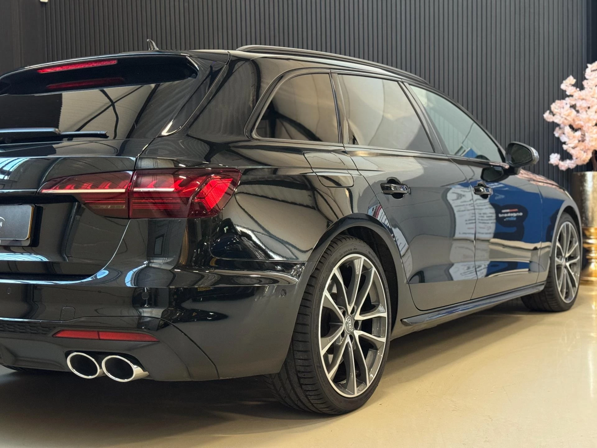 Hoofdafbeelding Audi S4