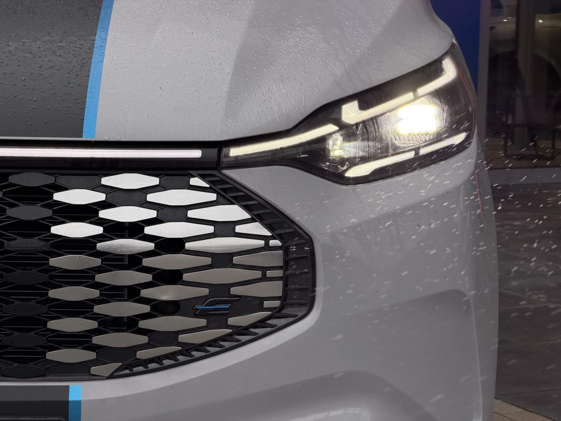 Hoofdafbeelding Ford E-Transit Custom