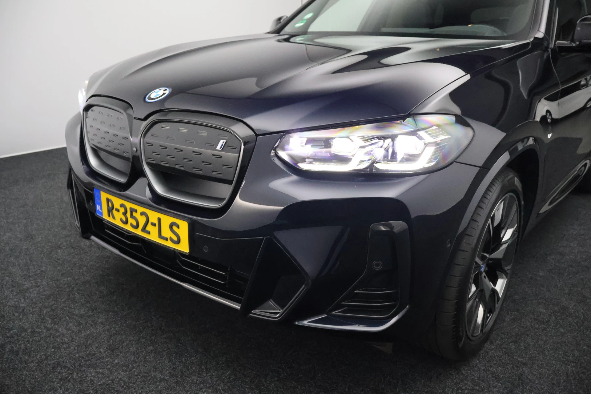 Hoofdafbeelding BMW iX3