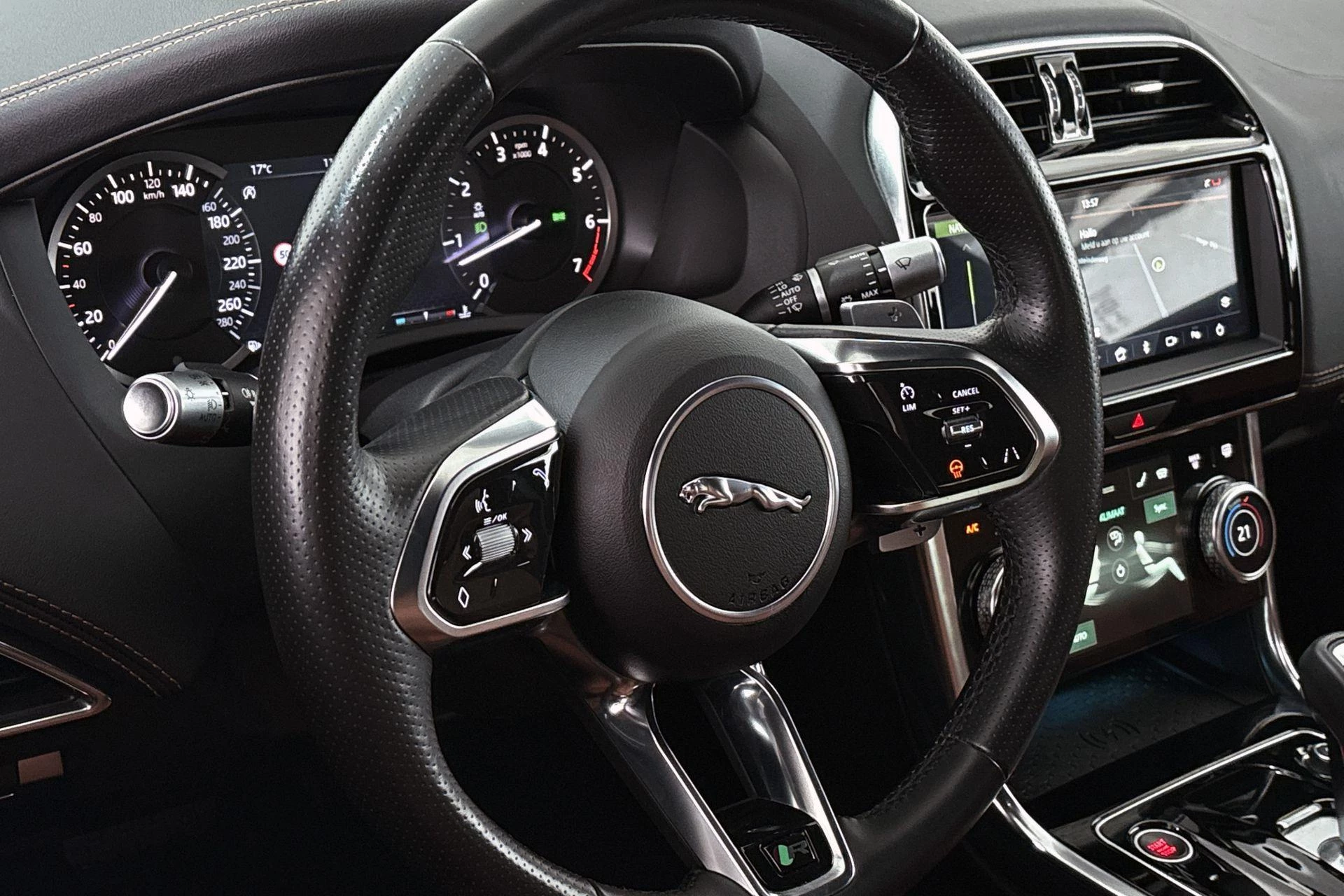 Hoofdafbeelding Jaguar XE