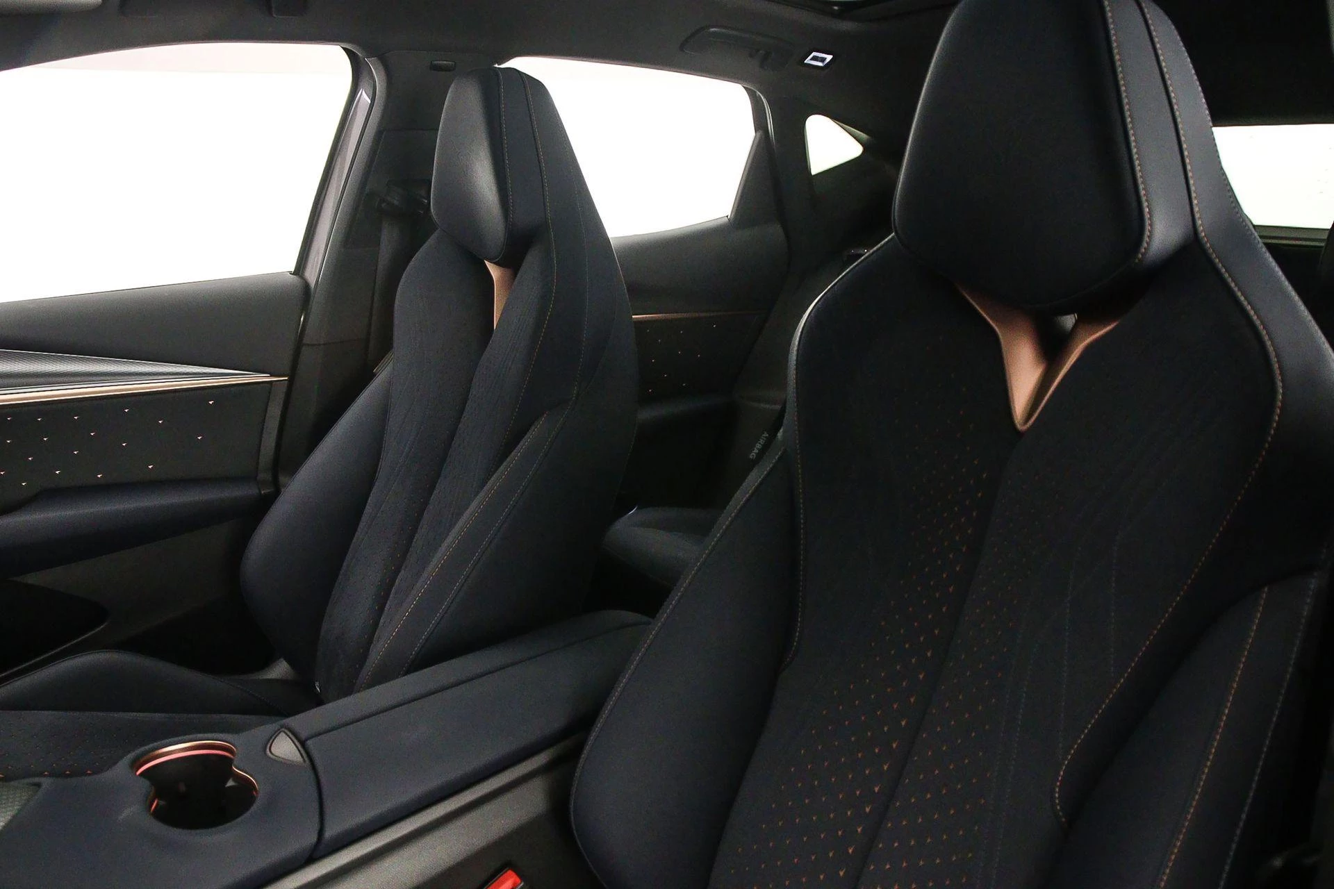 Hoofdafbeelding CUPRA Tavascan