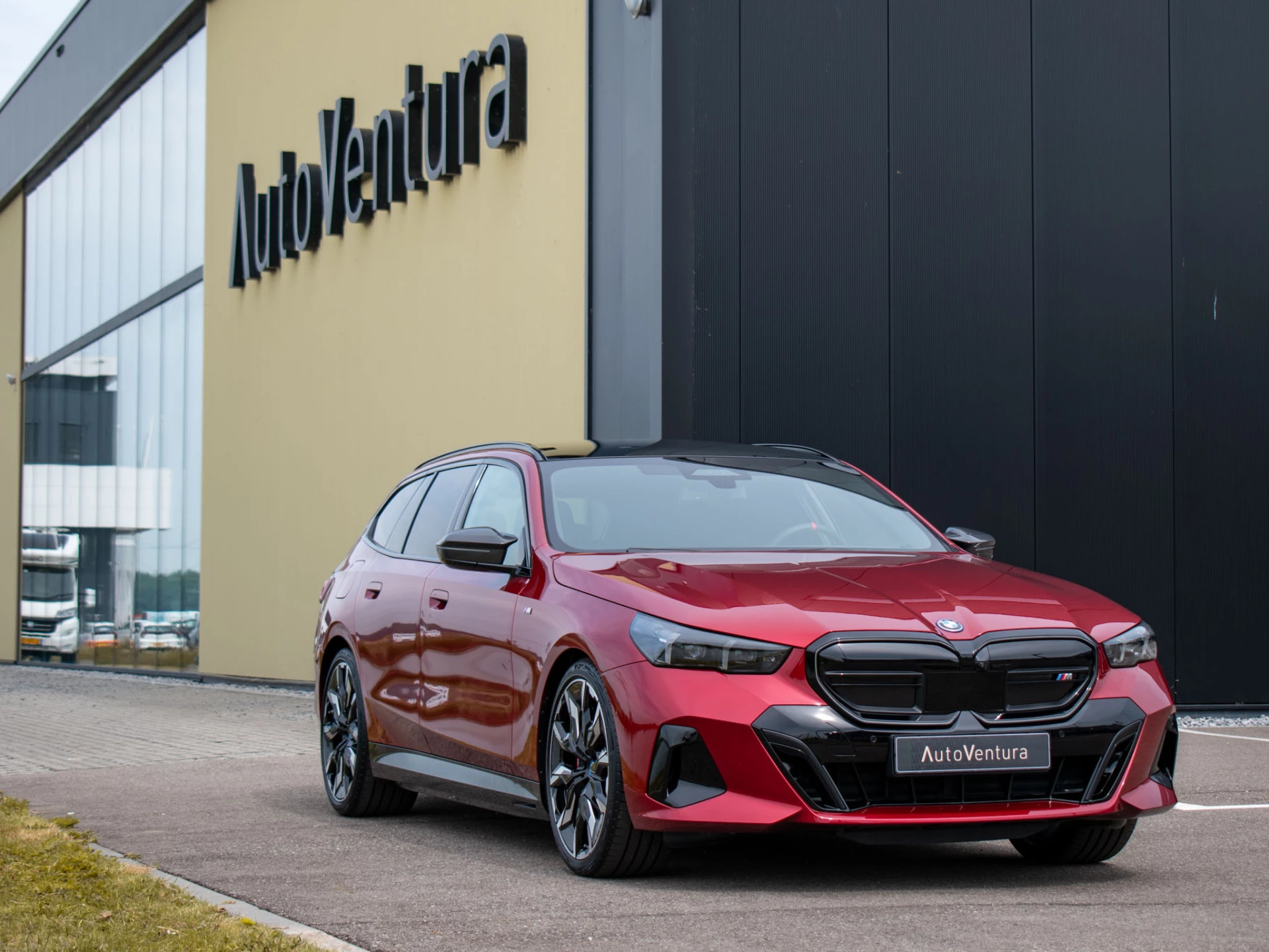 Hoofdafbeelding BMW i5