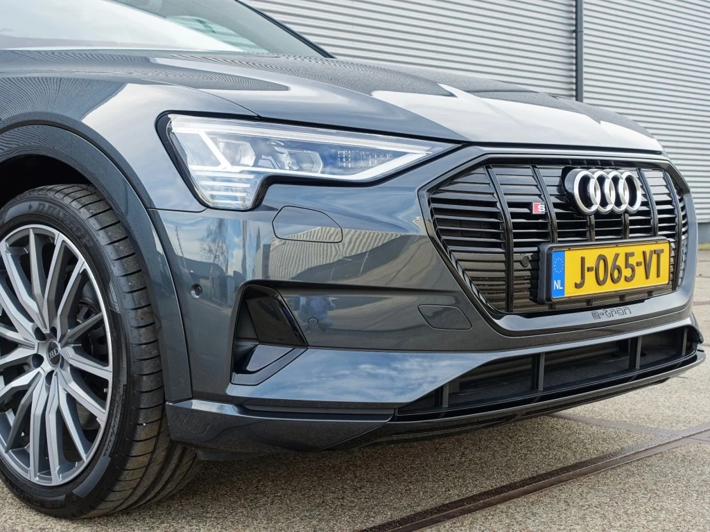 Hoofdafbeelding Audi e-tron