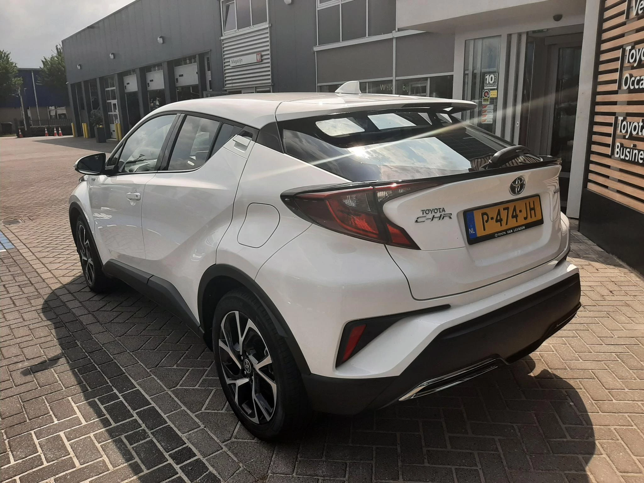 Hoofdafbeelding Toyota C-HR