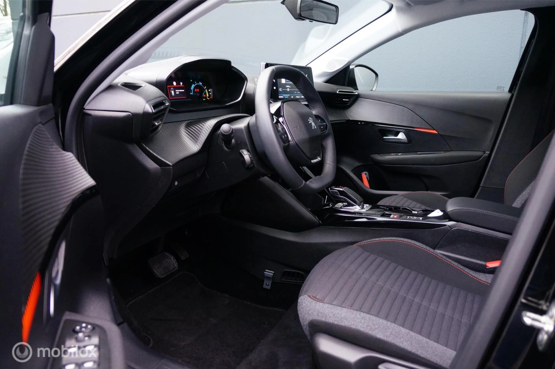 Hoofdafbeelding Peugeot e-208