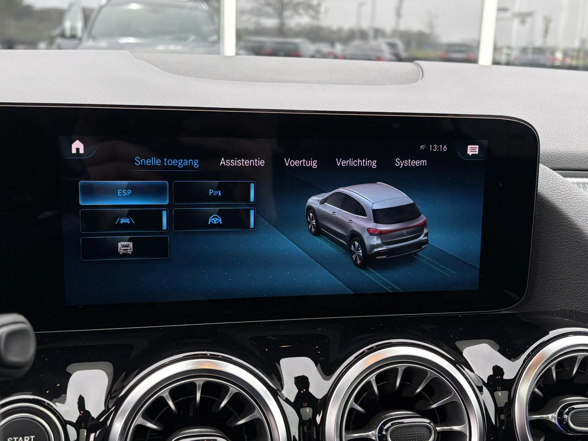 Hoofdafbeelding Mercedes-Benz EQA