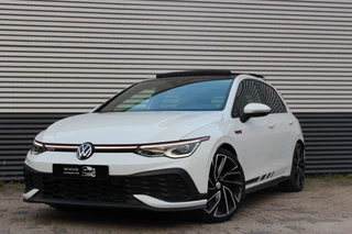 Volkswagen Golf 2.0 TSI GTI | Clubsport | Panoramadak | HUD | IQ Light | Camera | Adaptive cruise | Lane assist | Stoelverwarming