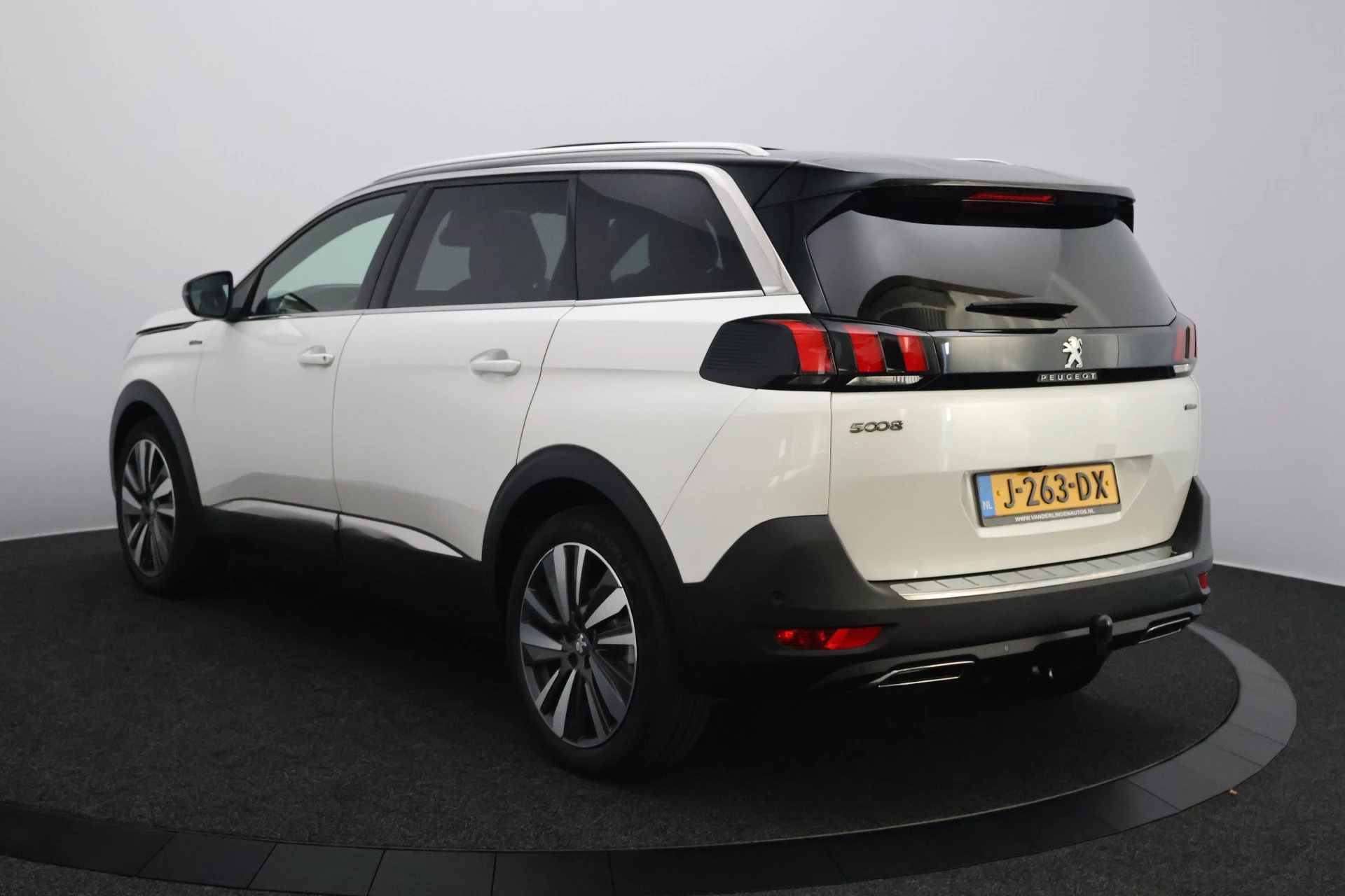 Hoofdafbeelding Peugeot 5008