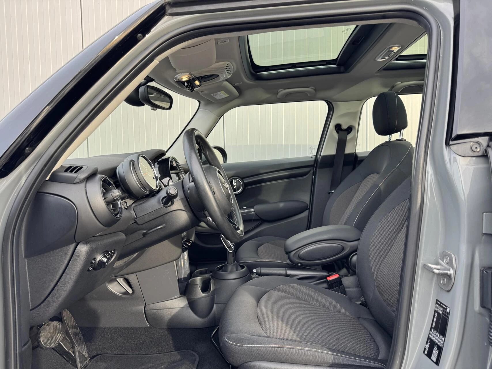 Hoofdafbeelding MINI One